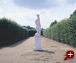 Skulpturen zieren die Karlsaue, eine prächtige Parkanlage vor der Orangerie
